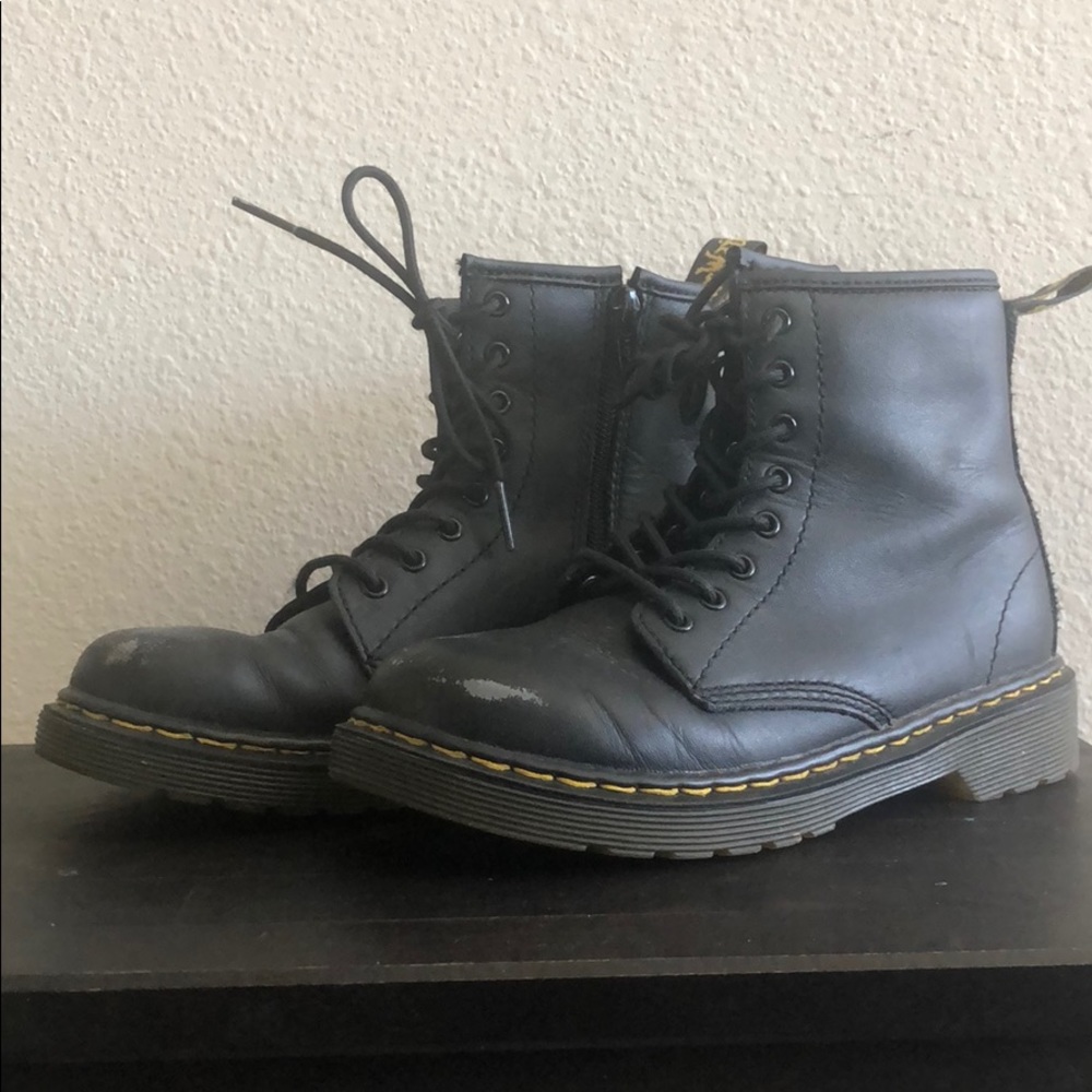 Kids doc Martens